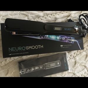 Paul Mitchell neurosmooth hair straightener 1.25”
